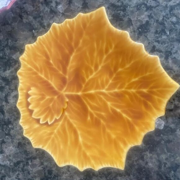 Williams Sonoma Set of 4 Leaf Plates Made in Italy - Picture 4 of 13